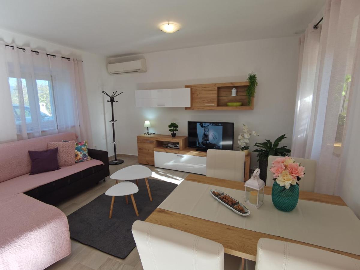 Jasmina Apartment Hum Exterior foto